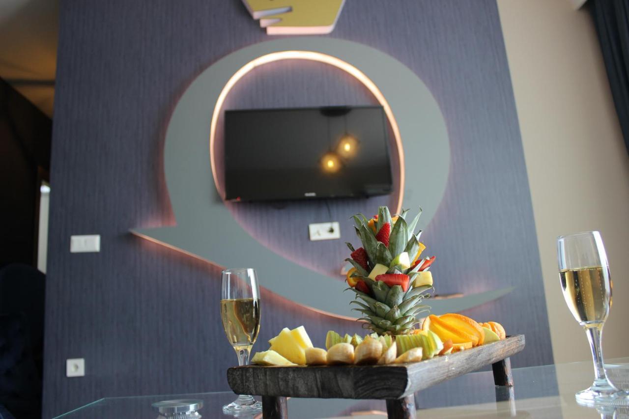 Quars Suite Istanbul Bagian luar foto